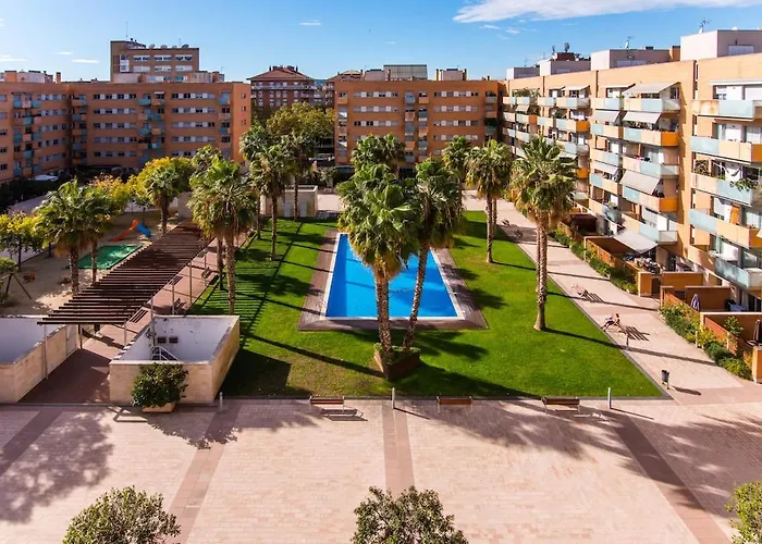 Glorious Sunny Penthouse Near The